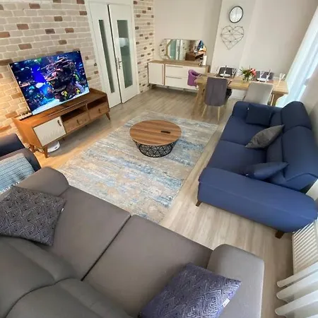 Appartement 3+1. бассейн, горы. 3 минуты до моря *