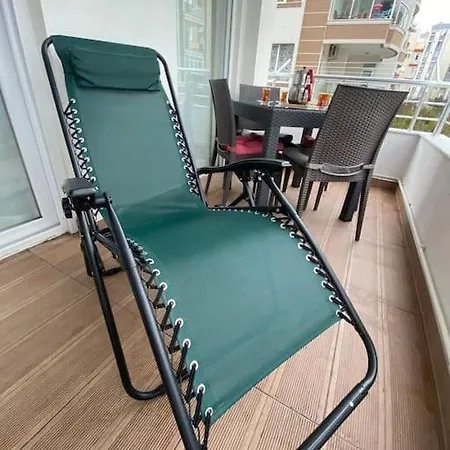 Appartement 3+1. бассейн, горы. 3 минуты до моря